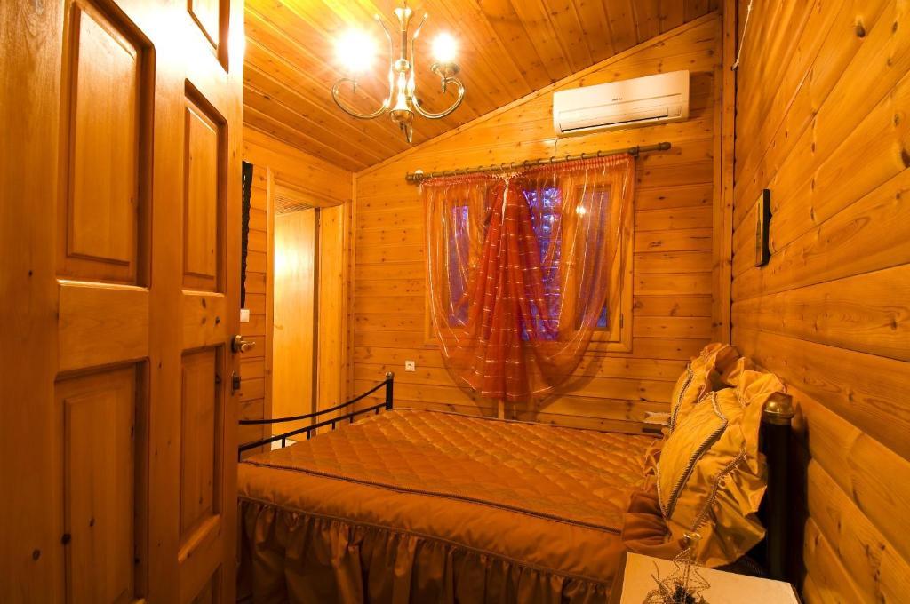 Vigla Ias Hotell Neos Marmaras Rum bild